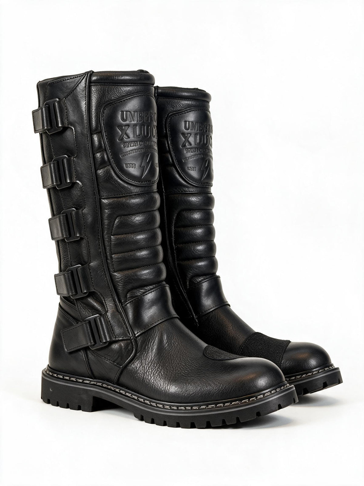 Deckard biker boots — par en vista diagonal sobre fondo blanco