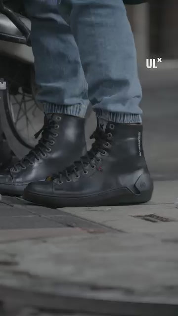 Tamus — tenis para moto de piel negra de Umberto Luce (línea Rider+)