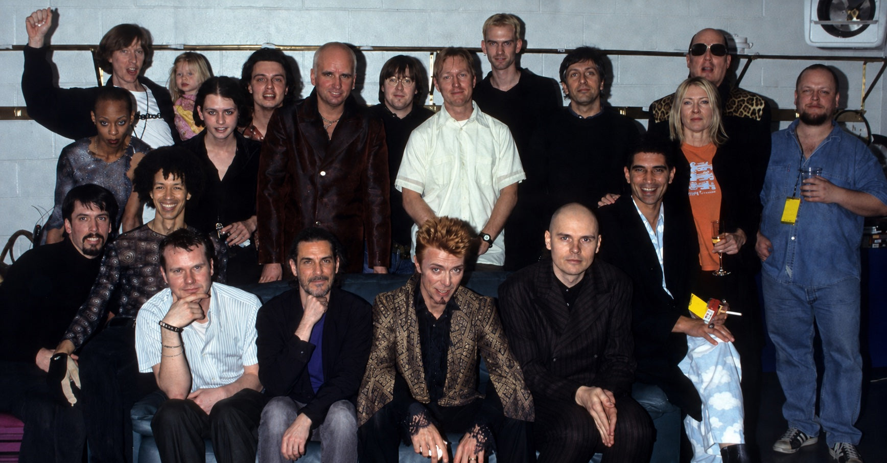 Retrato grupal de la Semana del Rock, con Humberto y Billy Corgan visibles al frente